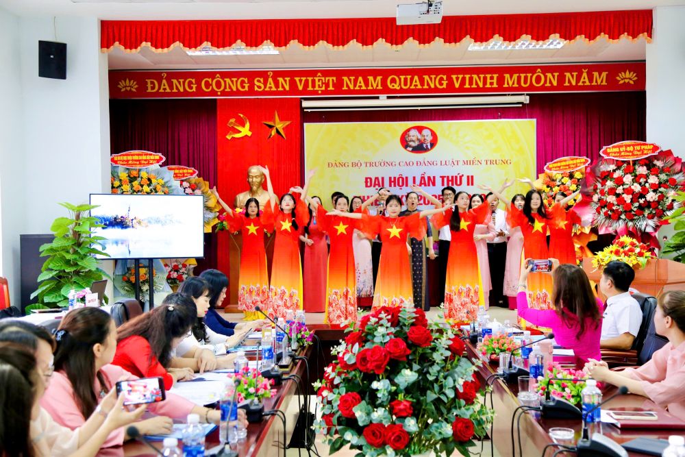 Văn nghệ chào mừng Đại hội